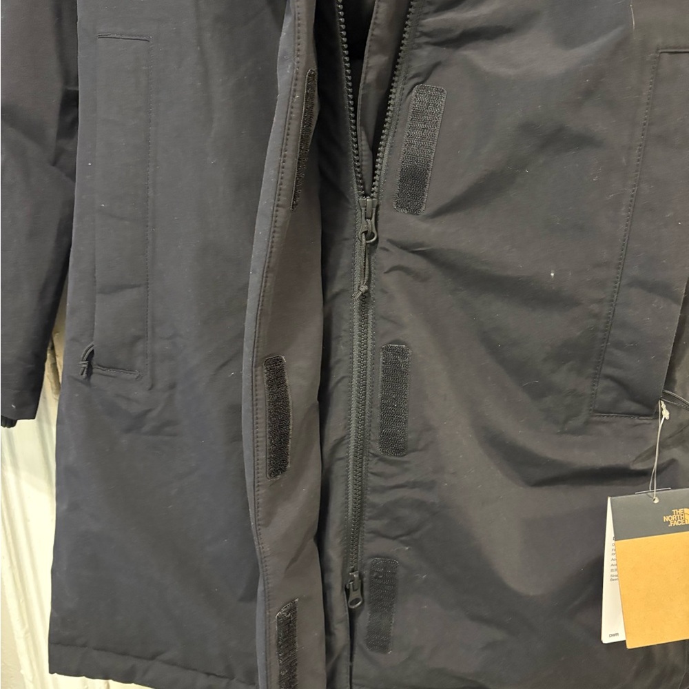 The North Face W Artic Parka TNF Blak Jacket with White Logo - Picture 8 of 10